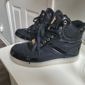 BeBe Sport High Top sneakers faux patent leather with Shimmery, size 8
